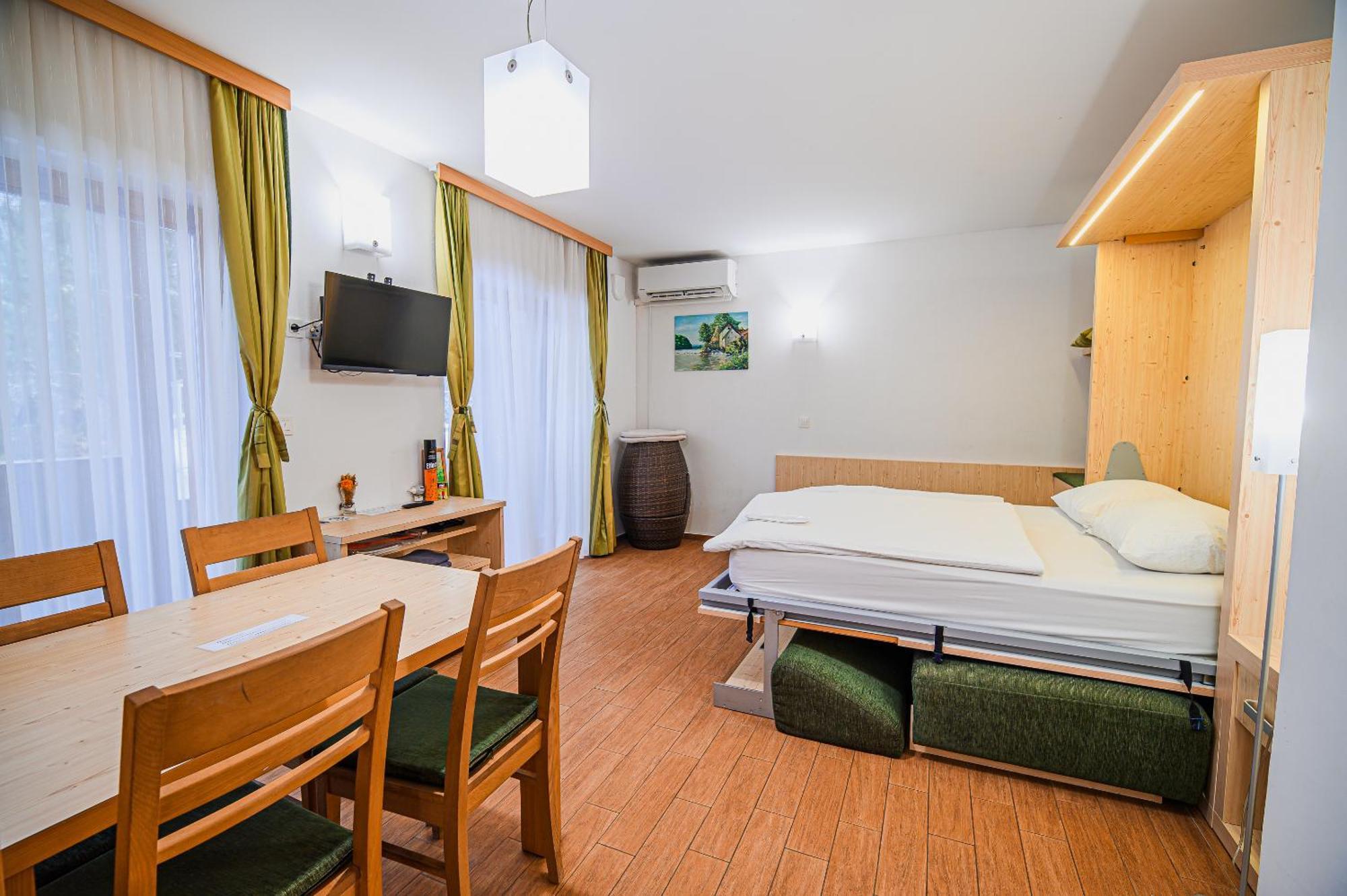 Apartments Maleric With Indoor Pool And Wellness Dragatuš 외부 사진