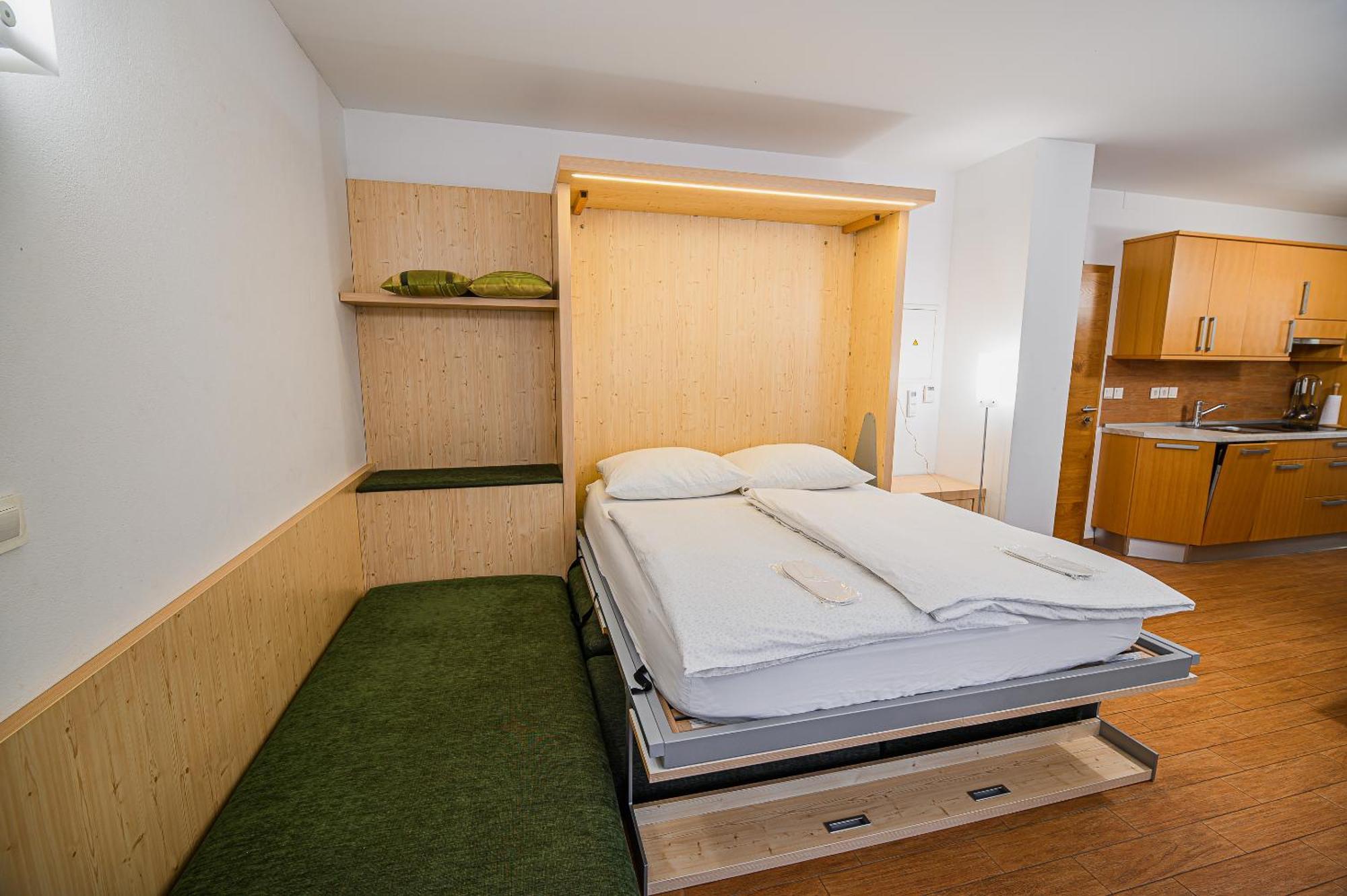 Apartments Maleric With Indoor Pool And Wellness Dragatuš 객실 사진