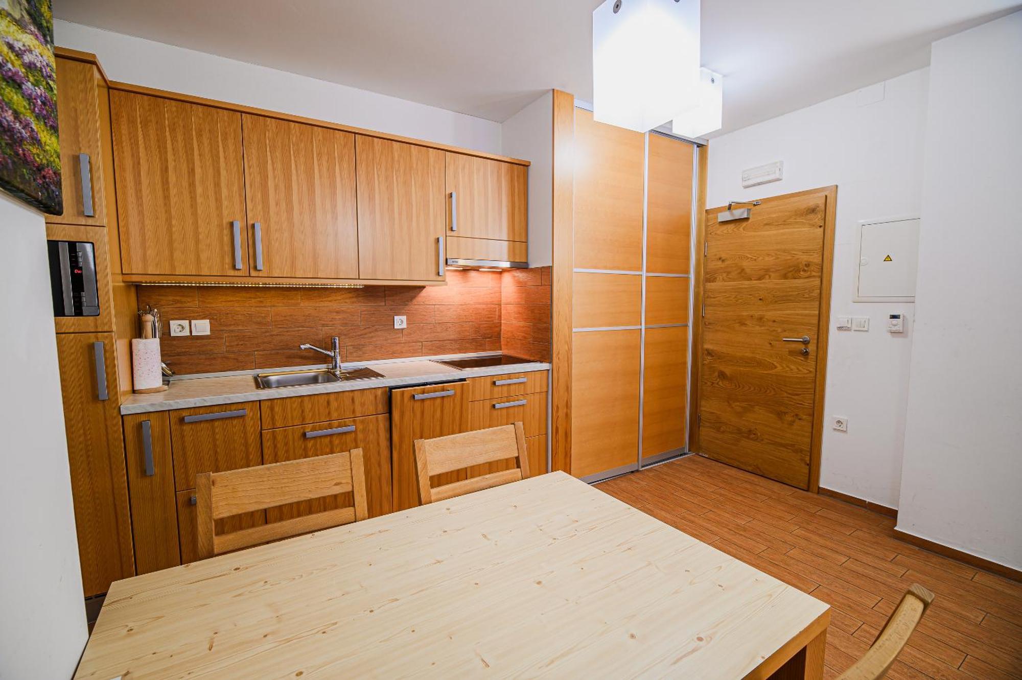 Apartments Maleric With Indoor Pool And Wellness Dragatuš 객실 사진