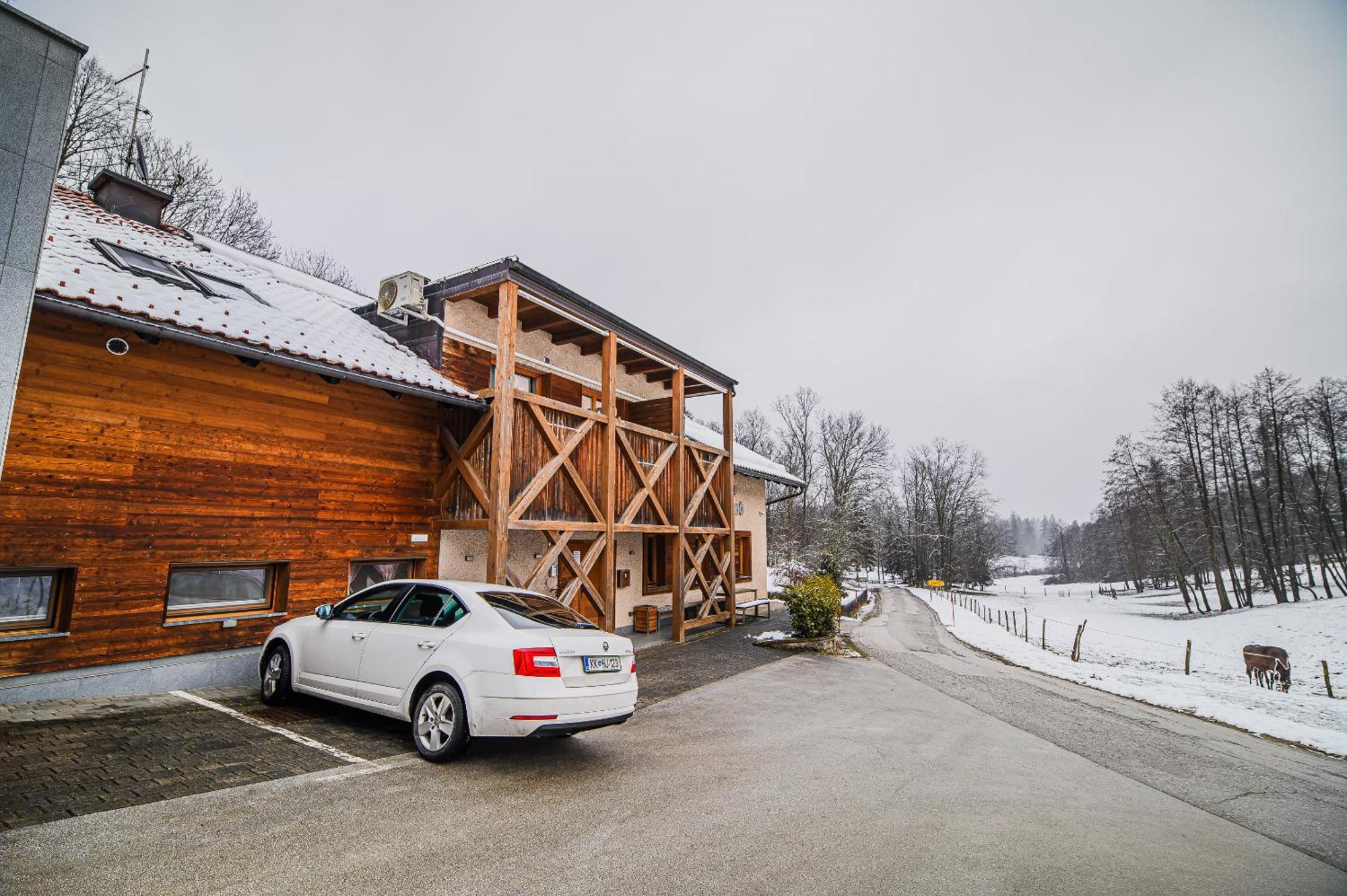 Apartments Maleric With Indoor Pool And Wellness Dragatuš 외부 사진