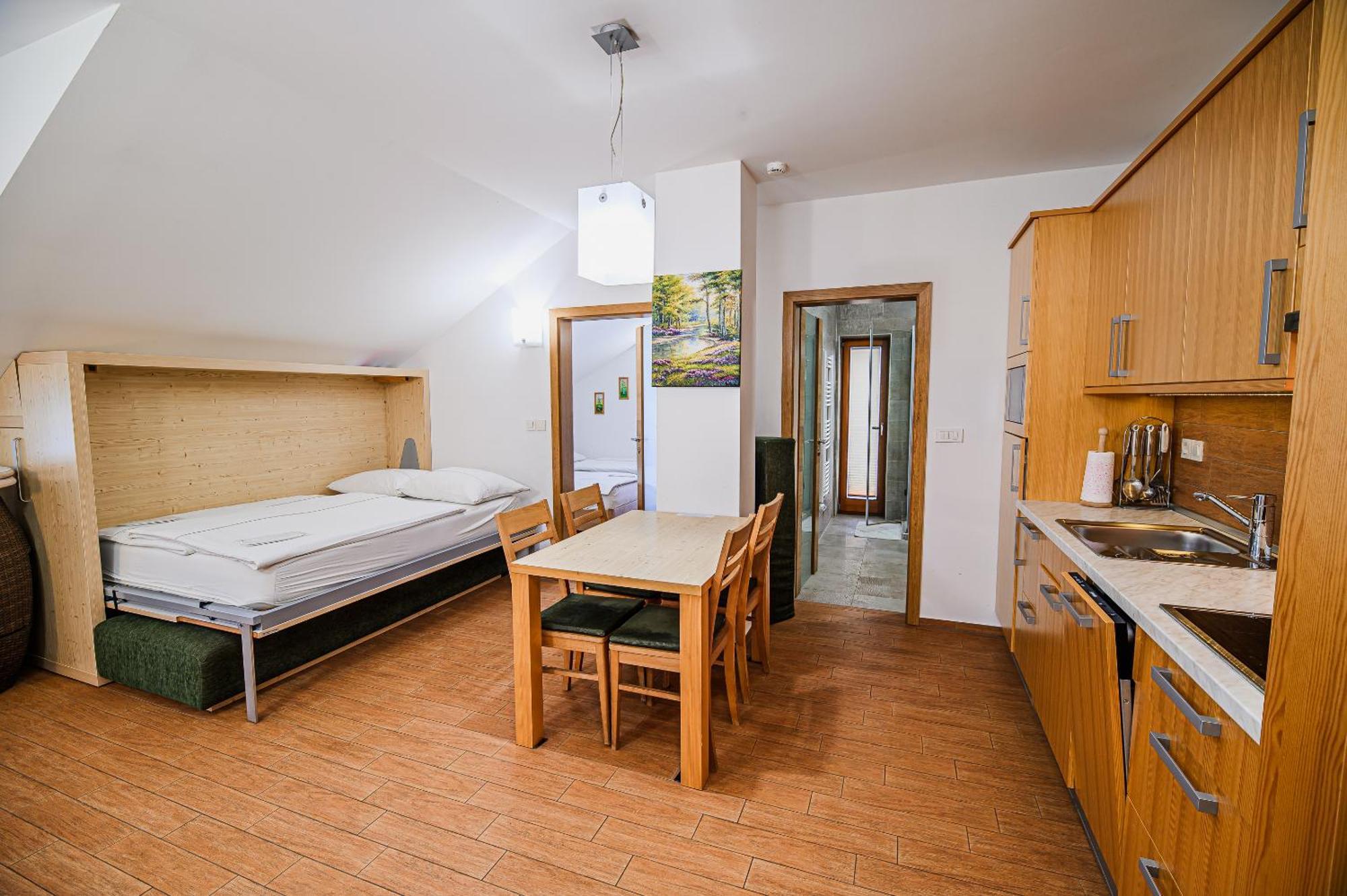 Apartments Maleric With Indoor Pool And Wellness Dragatuš 객실 사진