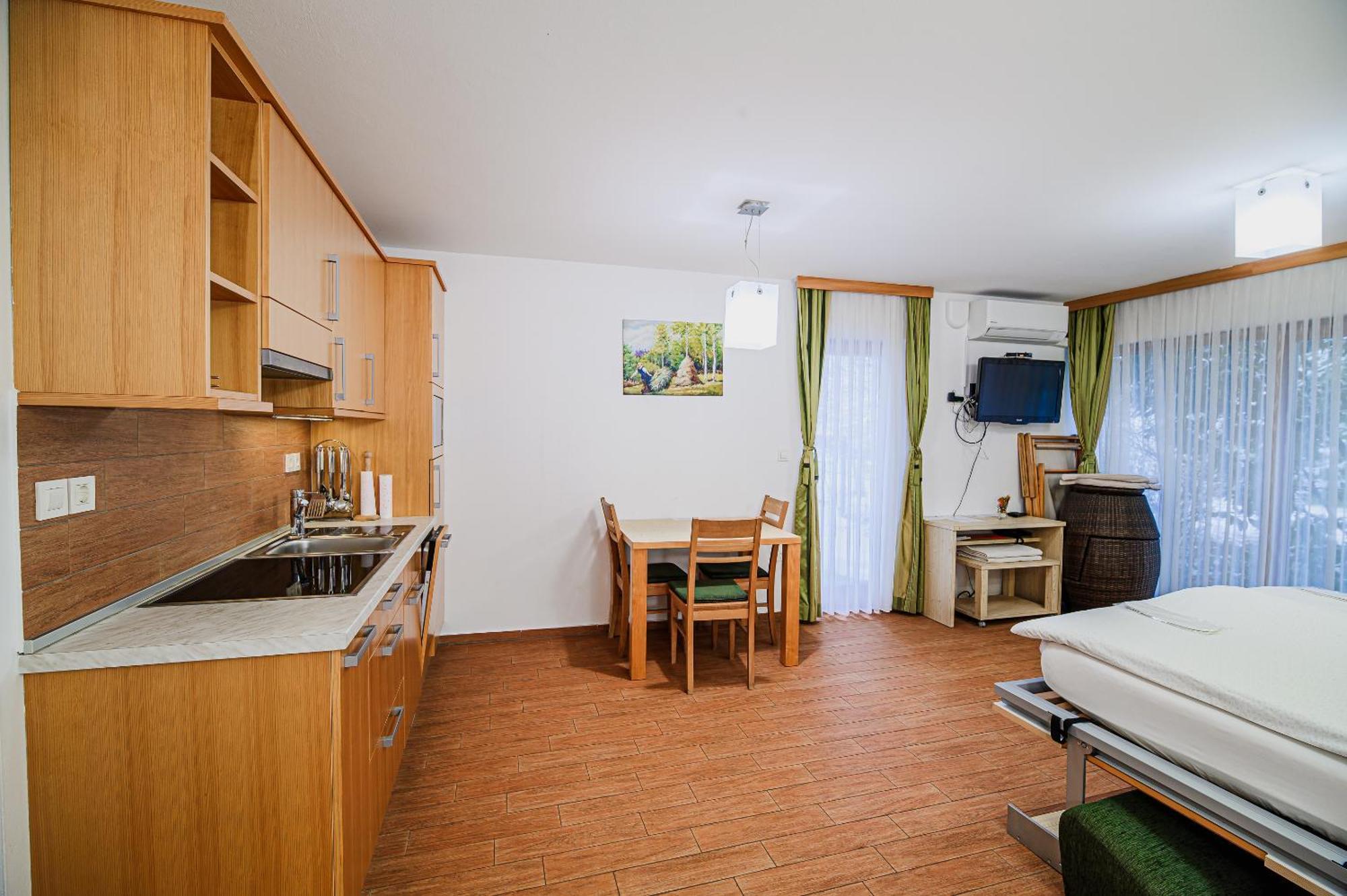 Apartments Maleric With Indoor Pool And Wellness Dragatuš 객실 사진
