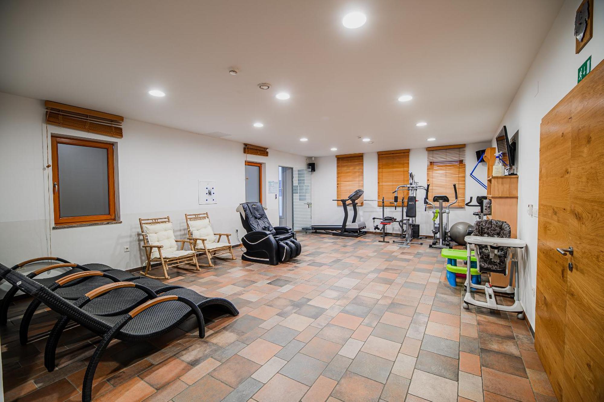 Apartments Maleric With Indoor Pool And Wellness Dragatuš 외부 사진