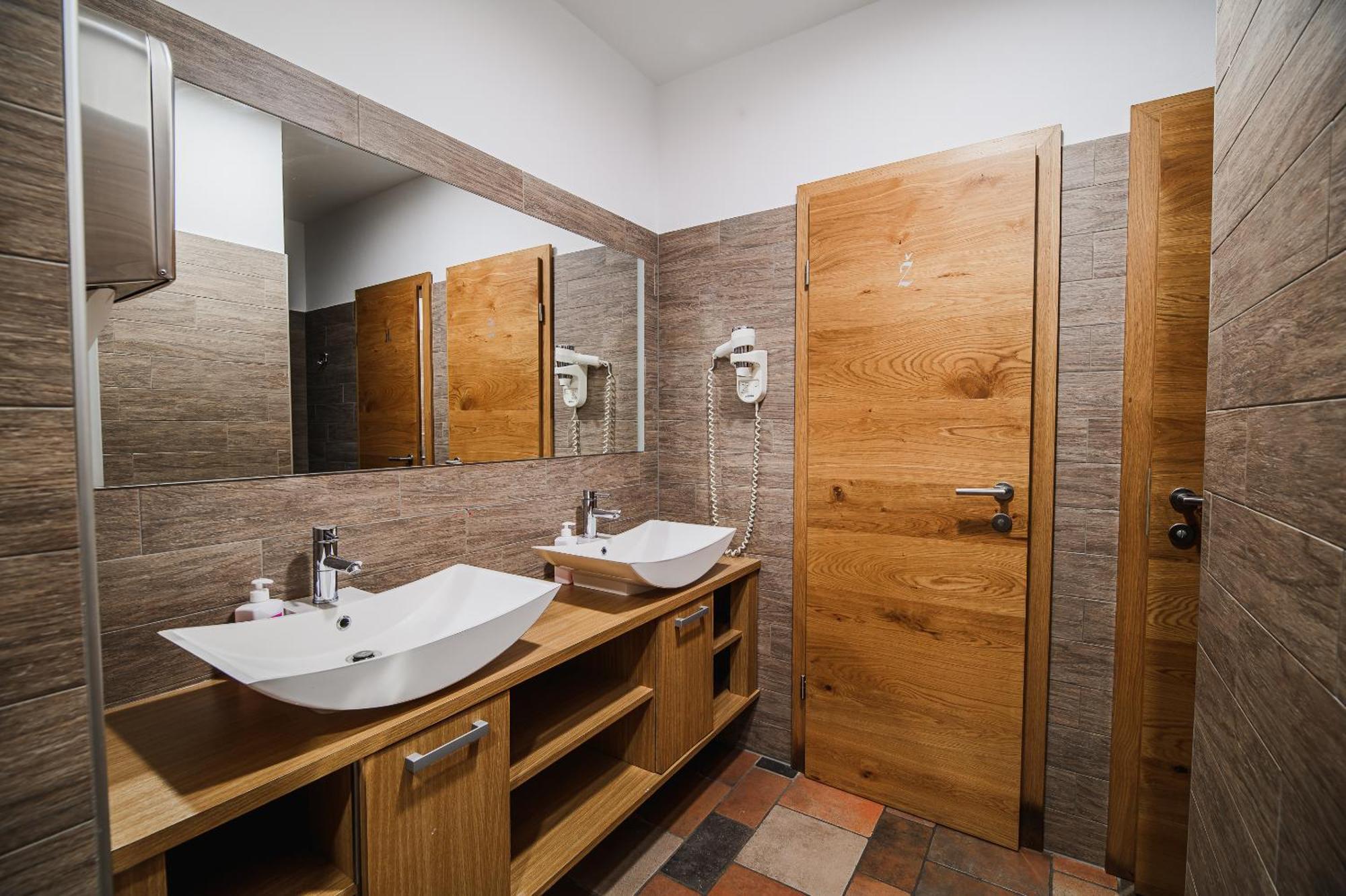 Apartments Maleric With Indoor Pool And Wellness Dragatuš 외부 사진
