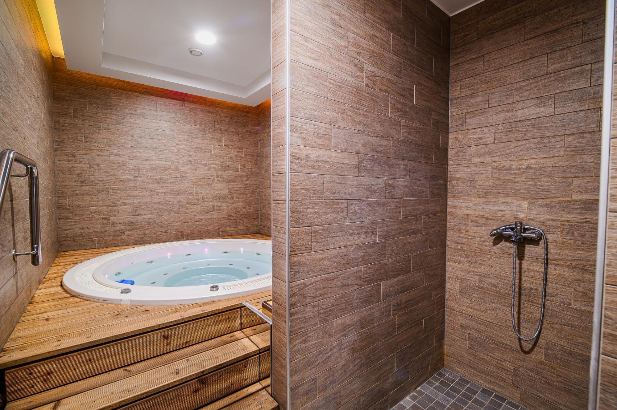 Apartments Maleric With Indoor Pool And Wellness Dragatuš 외부 사진