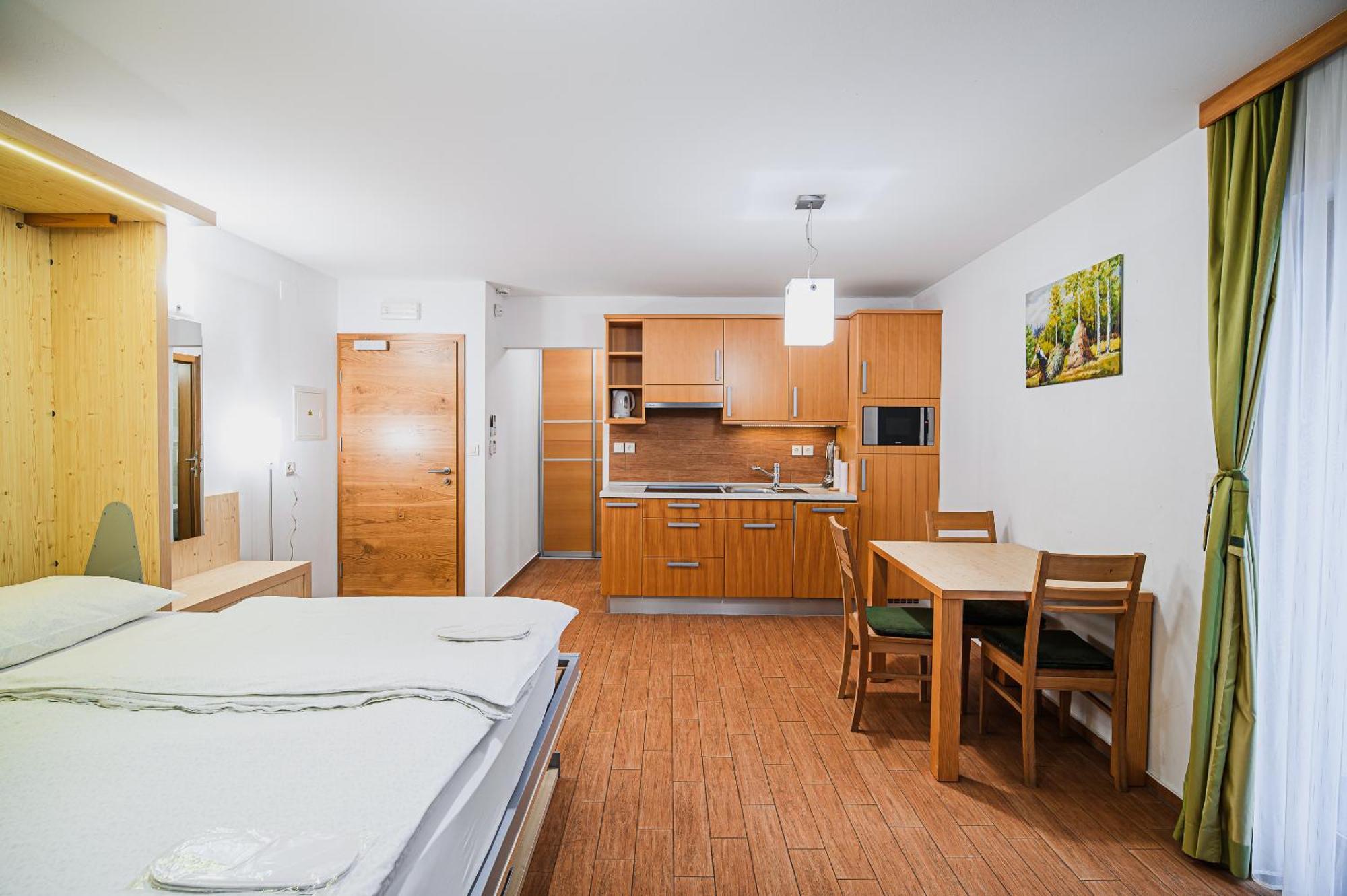 Apartments Maleric With Indoor Pool And Wellness Dragatuš 객실 사진